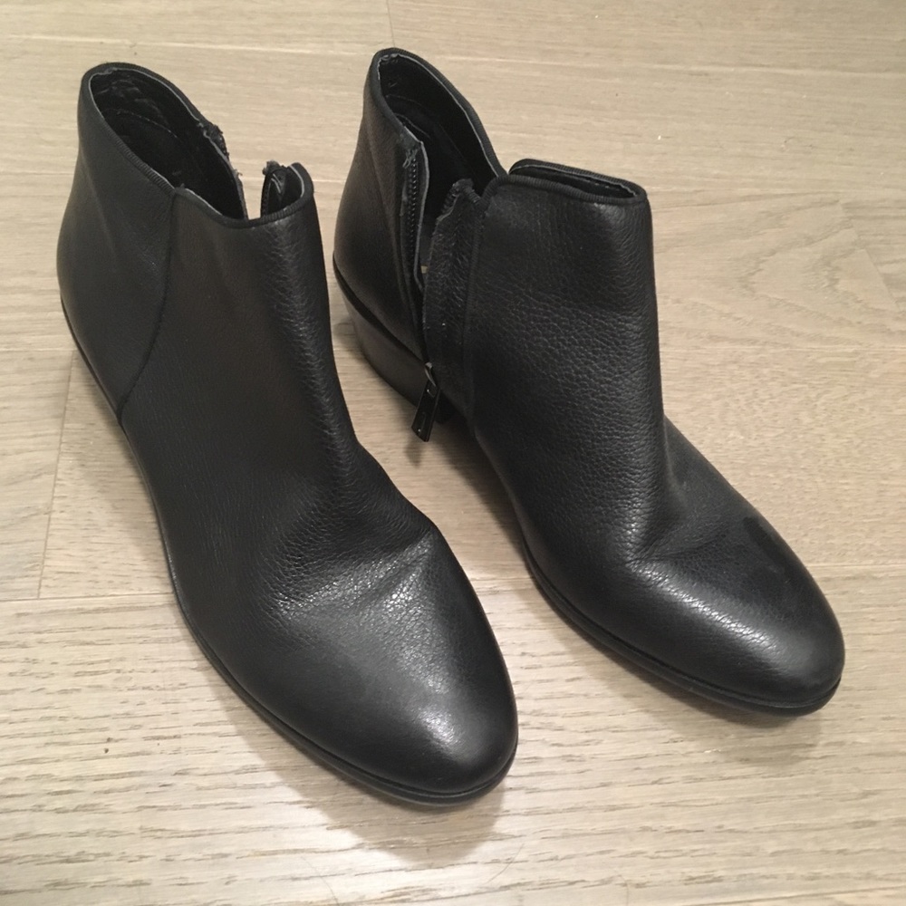 Size 7. Leather Sam Edelman Booties